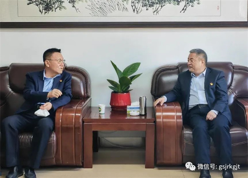 甘肅金控張掖公司與農(nóng)行張掖分行、張掖農(nóng)商行開展業(yè)務交流